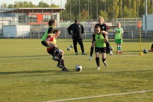 2016-05-04-HH-U17-beim-Training-k-259