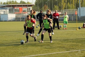 2016-05-04-HH-U17-beim-Training-k-274