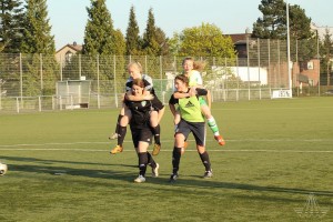 2016-05-04-HH-U17-beim-Training-k-303