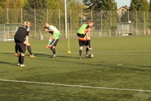 2016-05-04-HH-U17-beim-Training-k-317