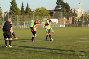 2016-05-04-HH-U17-beim-Training-k-325