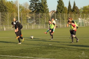 2016-05-04-HH-U17-beim-Training-k-340