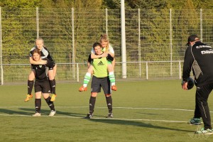 2016-05-04-HH-U17-beim-Training-k-374