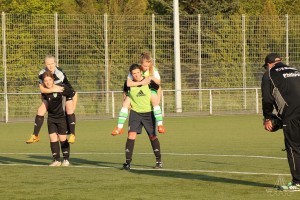 2016-05-04-HH-U17-beim-Training-k-375