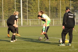 2016-05-04-HH-U17-beim-Training-k-392