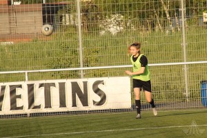 2016-05-04-HH-U17-beim-Training-k-412