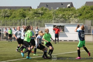 2016-05-08-U17-vs-SuS-Scheidingen-008-008